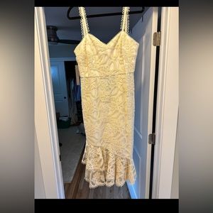 Monique Lhuillier new with tags cream/off-white dress